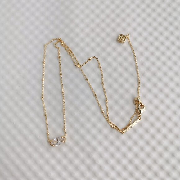 Kendra Scott White Crystal Genevieve Gold Satellite Short Pendant Necklace NEW W - Picture 3 of 4